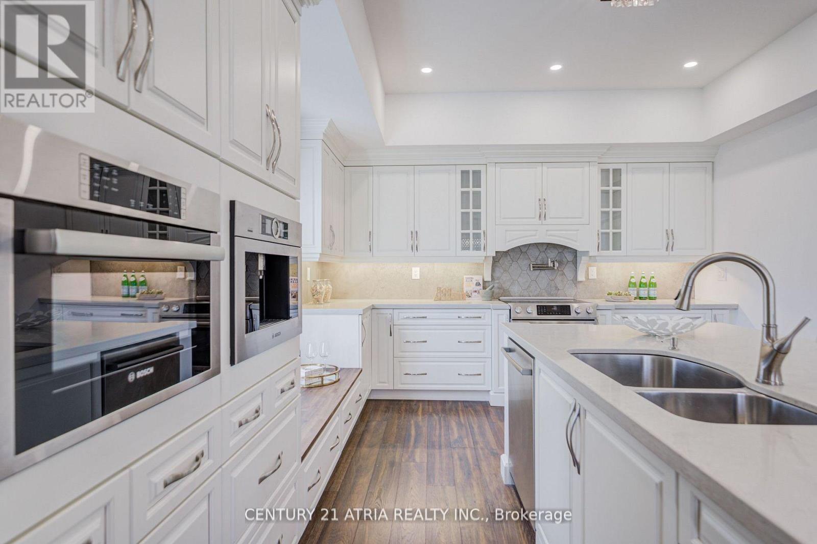 27 DENLOW BOULEVARD - Image 3