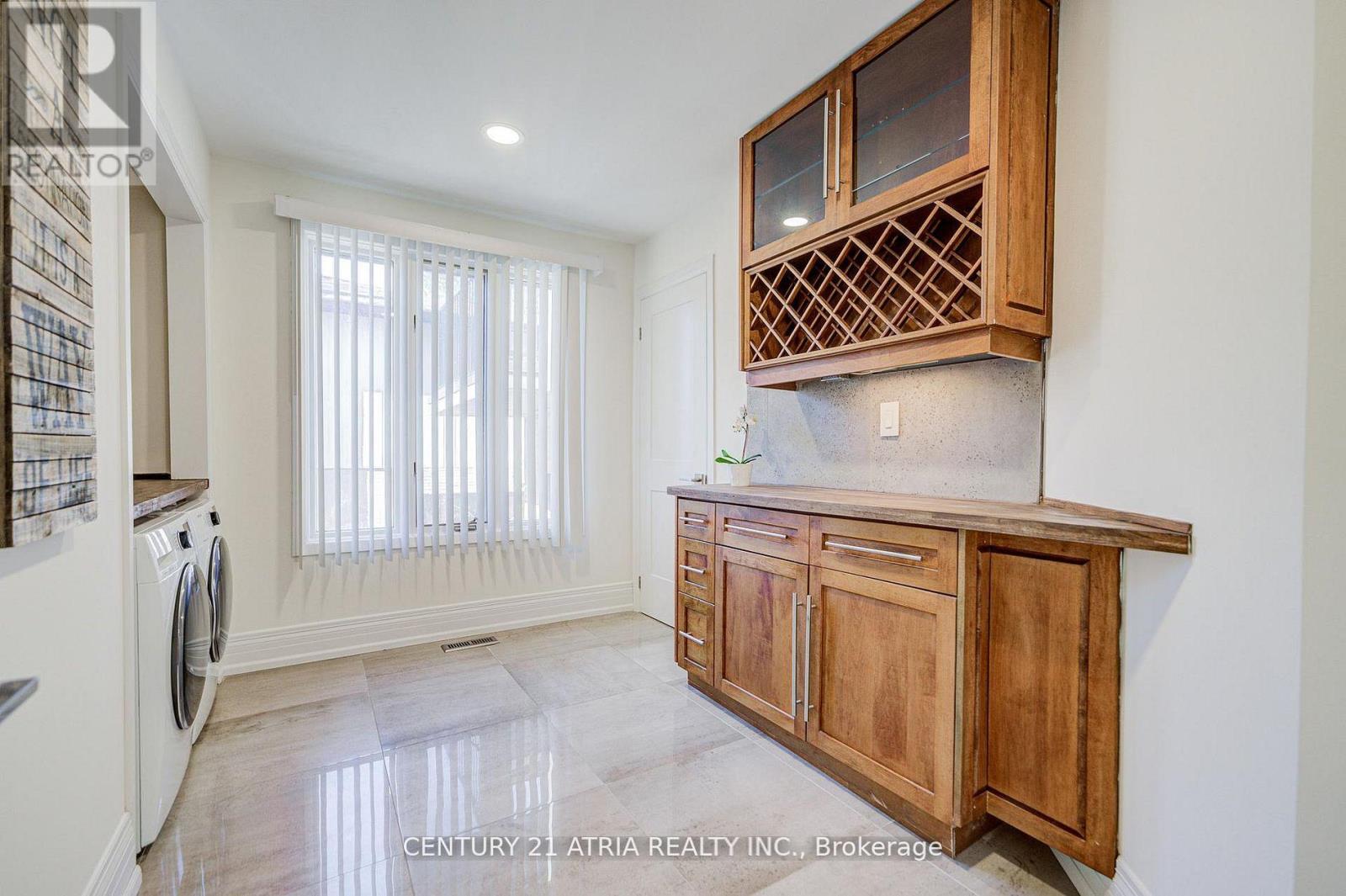 27 DENLOW BOULEVARD - 39