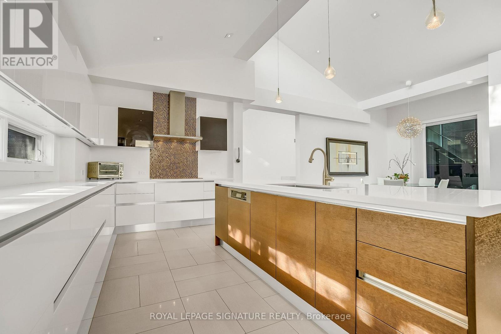 11 SANDPIPER COURT - 17