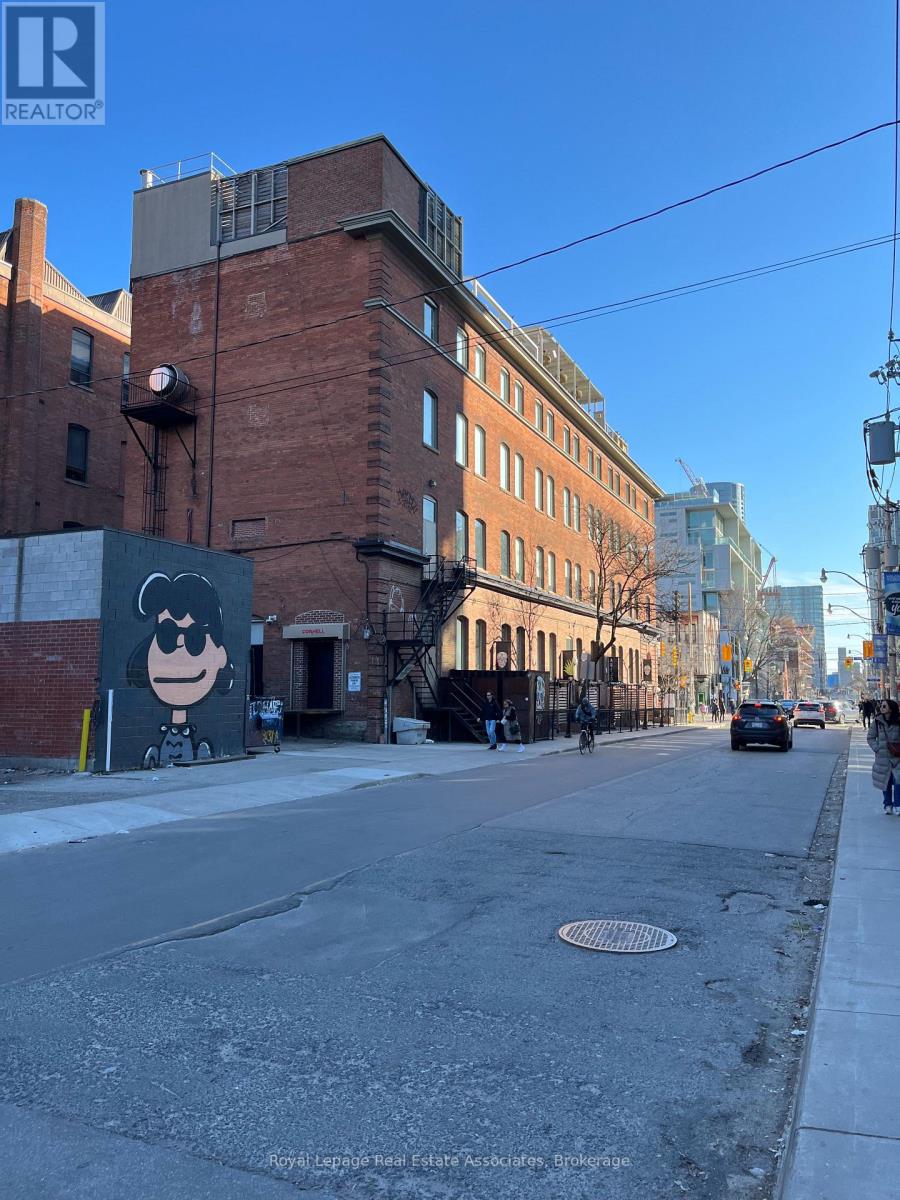 Listing photo of 439 - 461 ADELAIDE STREET W