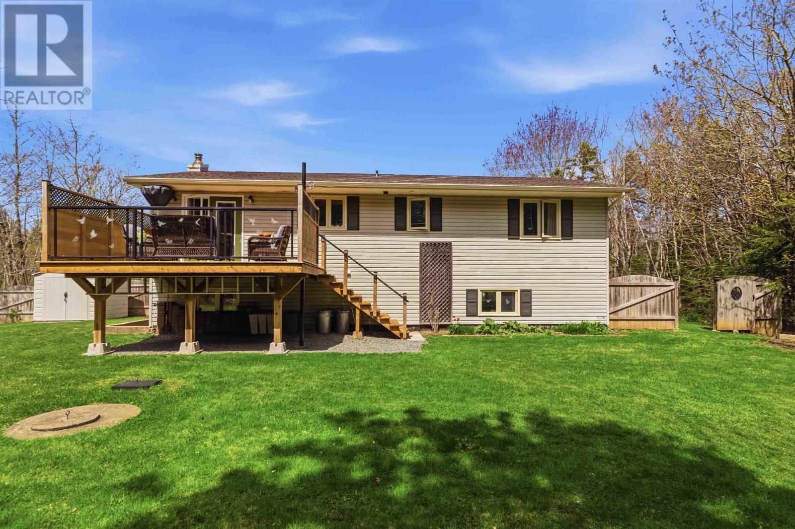 153 Lakecrest Drive - 33