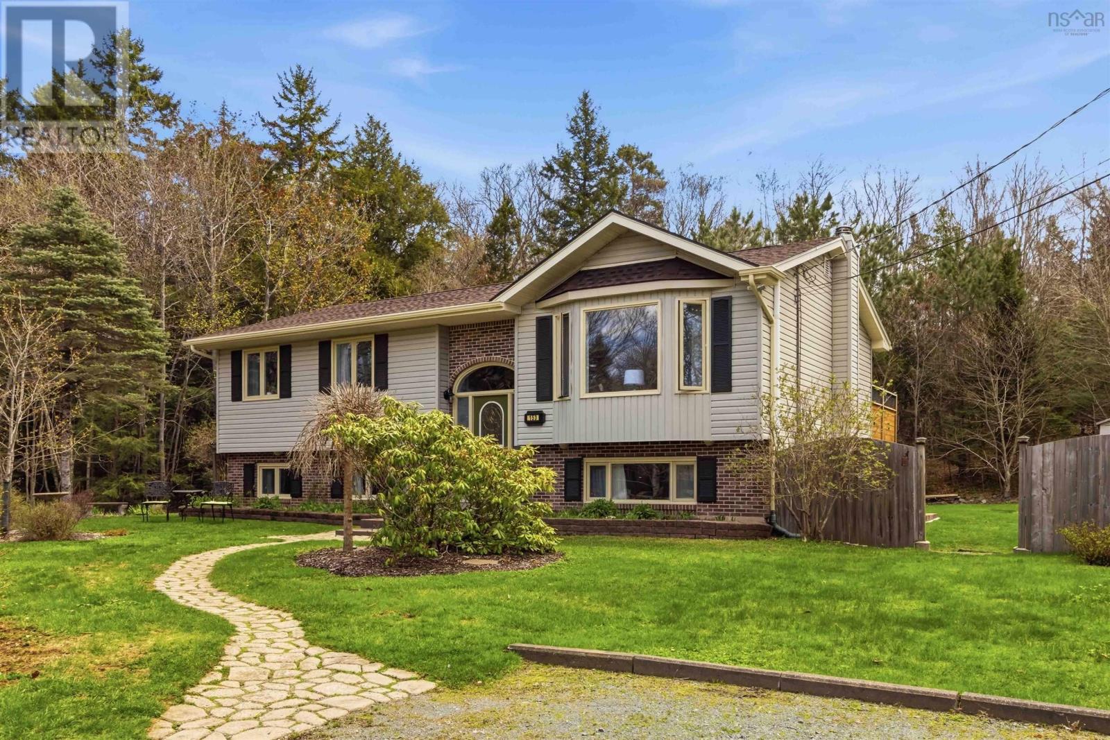 153 Lakecrest Drive - Image 3