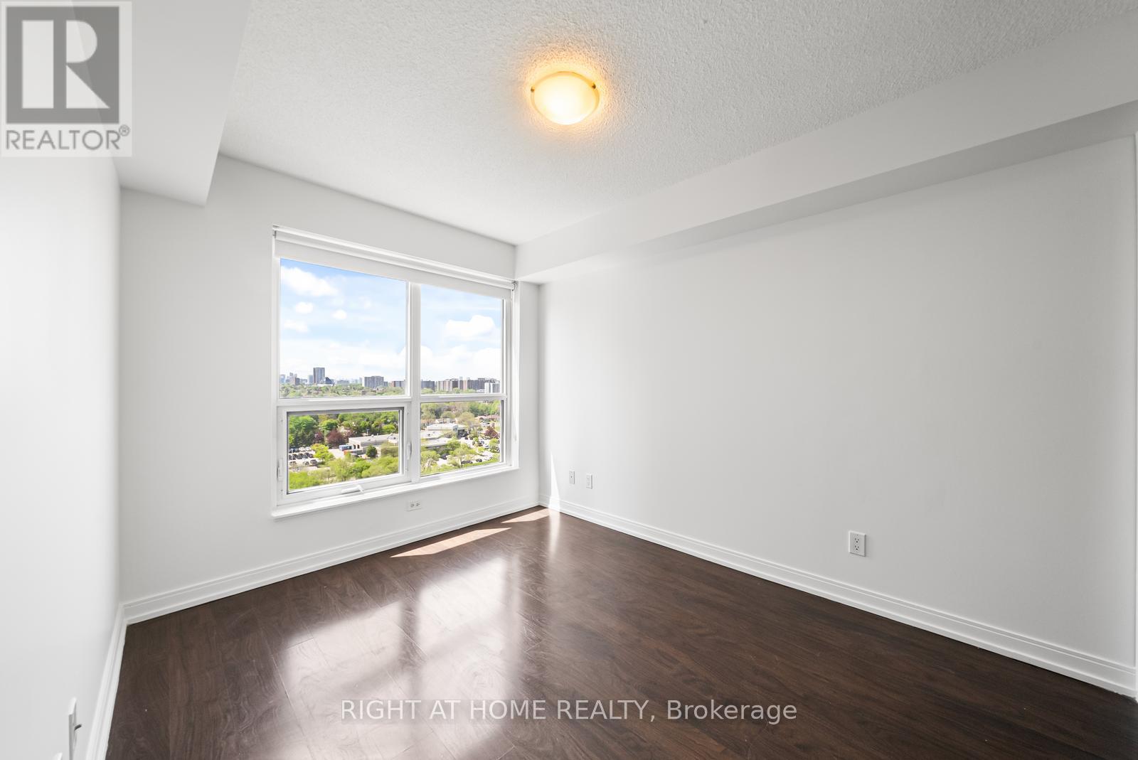 #1505 255 VILLAGE GREEN SQUARE - 10