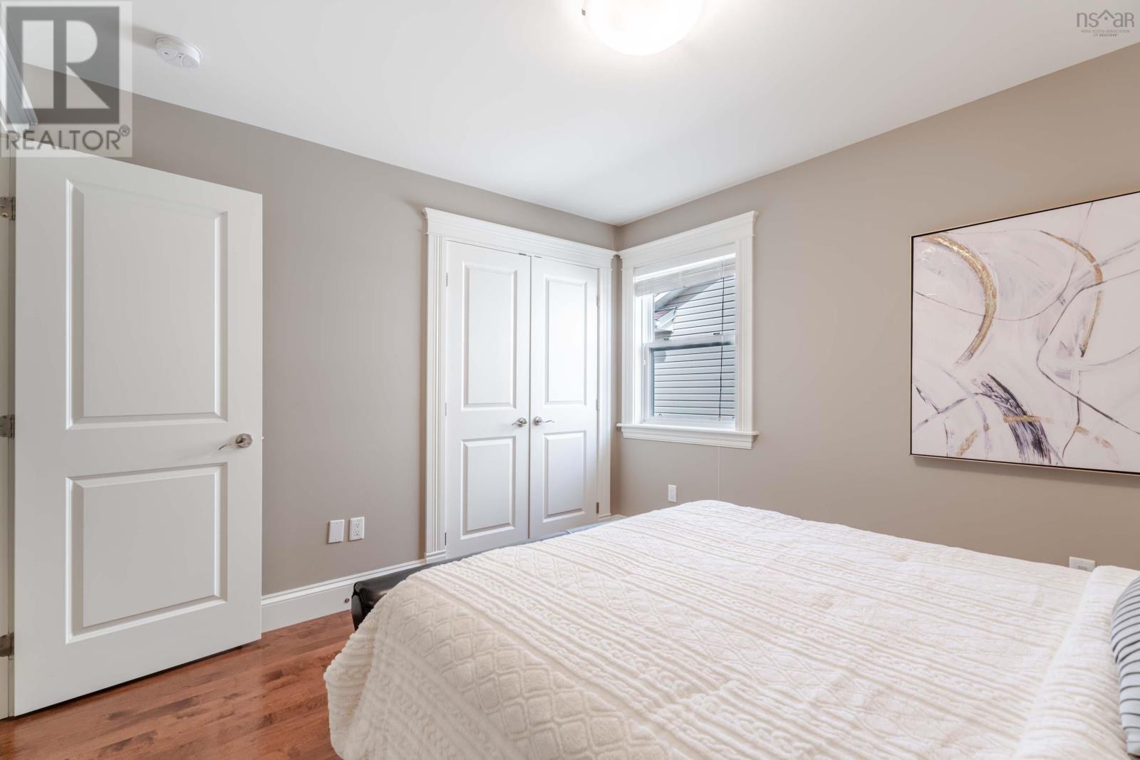 Property 25 of 49 of 33 Sedgewick Place