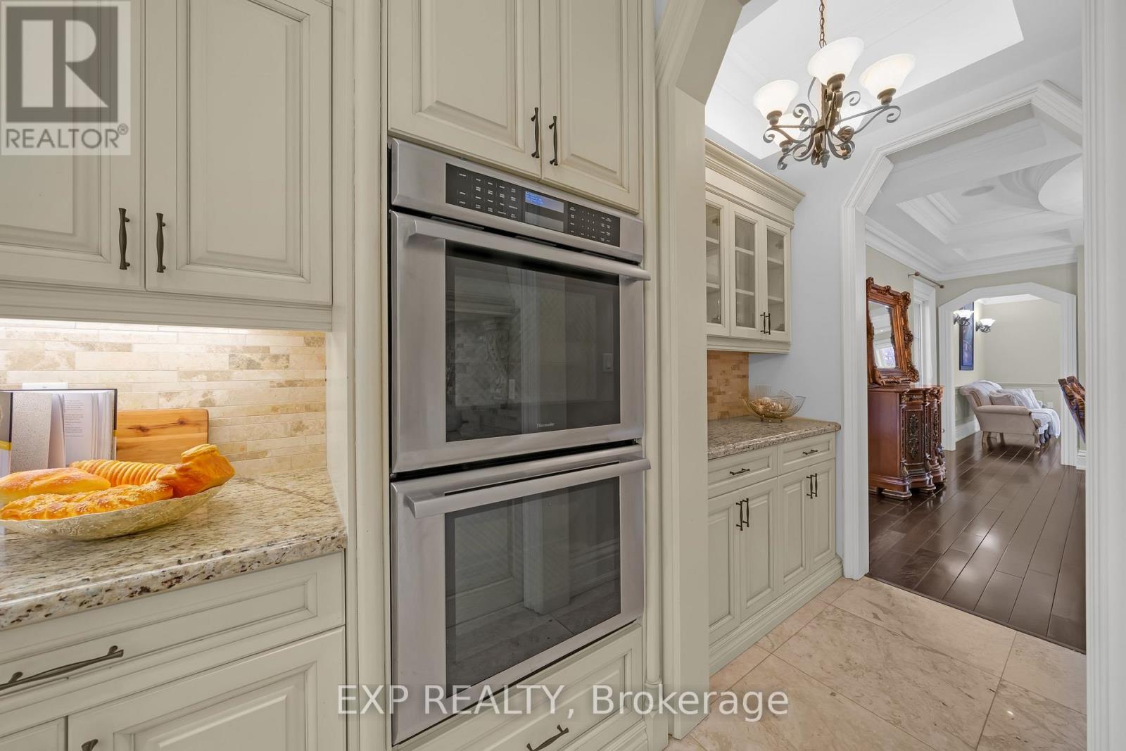 127 MAY AVENUE - 26