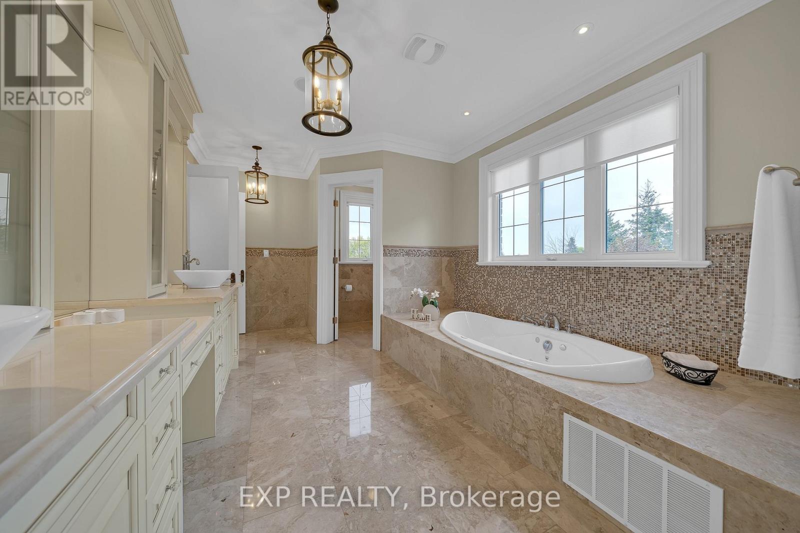 127 MAY AVENUE - 33