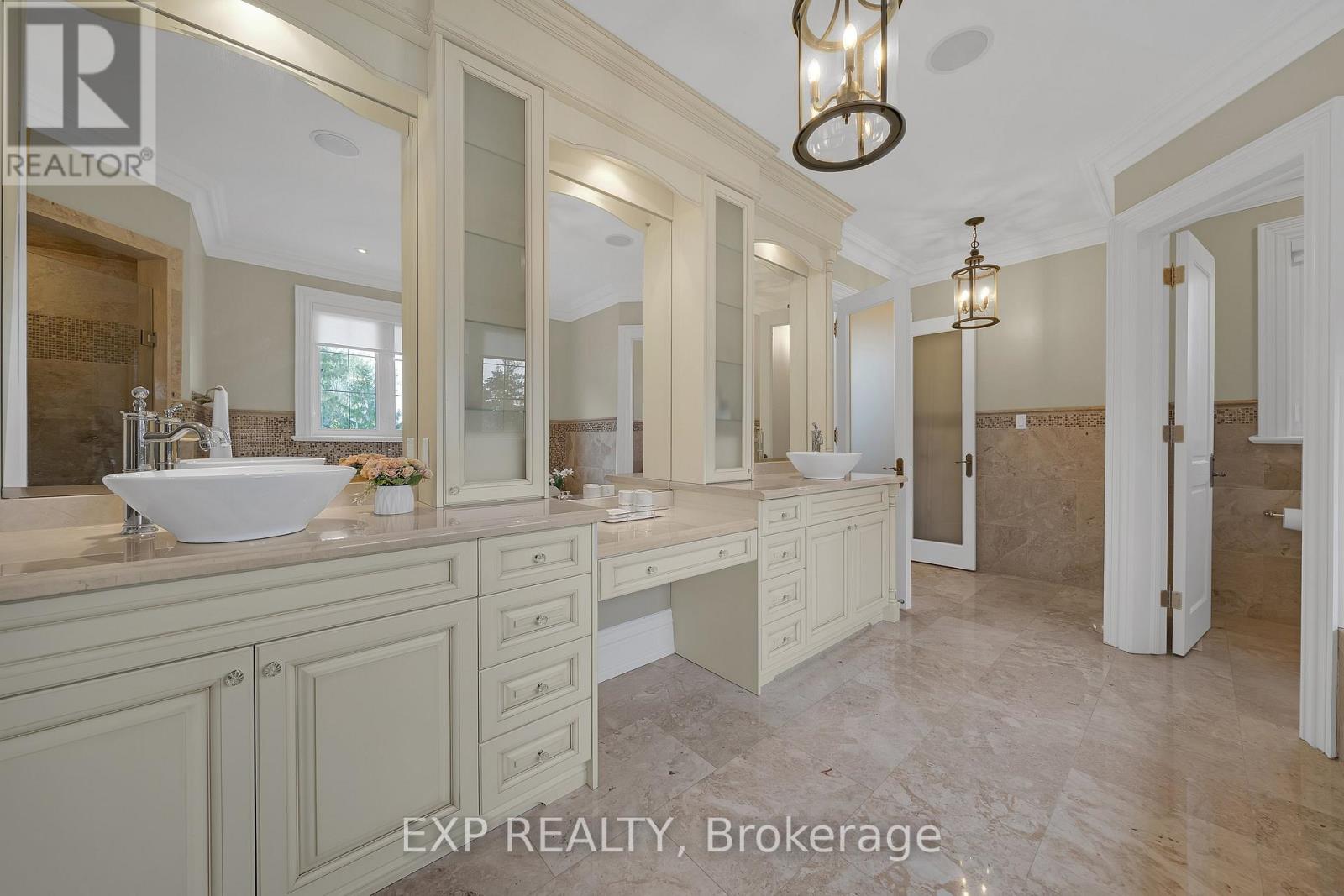 127 MAY AVENUE - 34