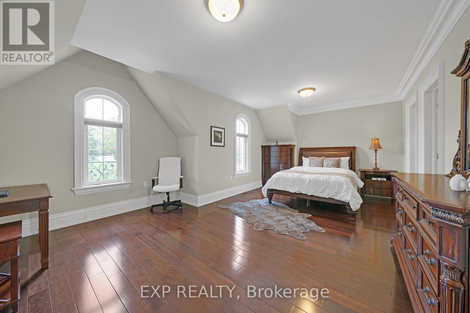 127 MAY AVENUE - 40