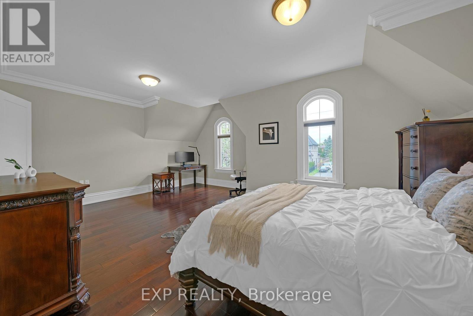 127 MAY AVENUE - 41