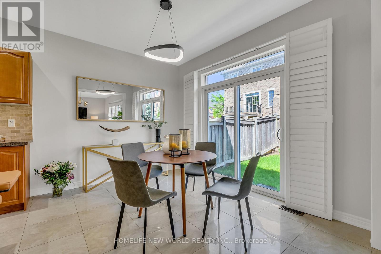 92 ESTRELLA CRESCENT S - 16