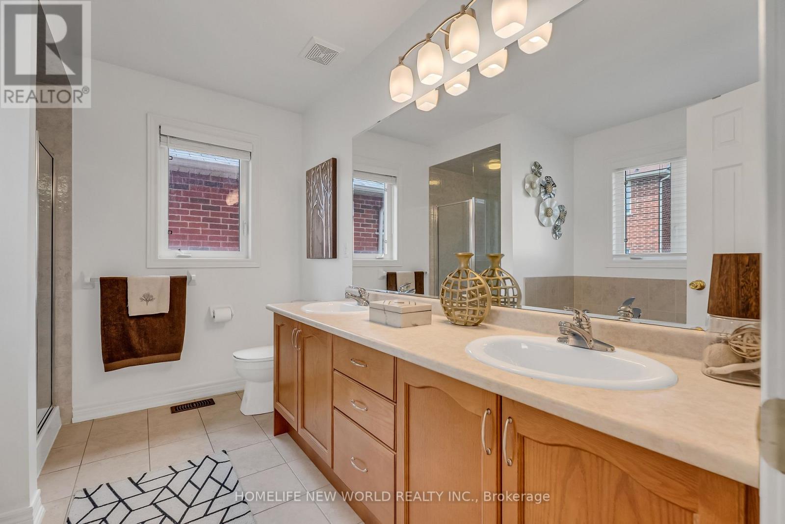 92 ESTRELLA CRESCENT S - 31