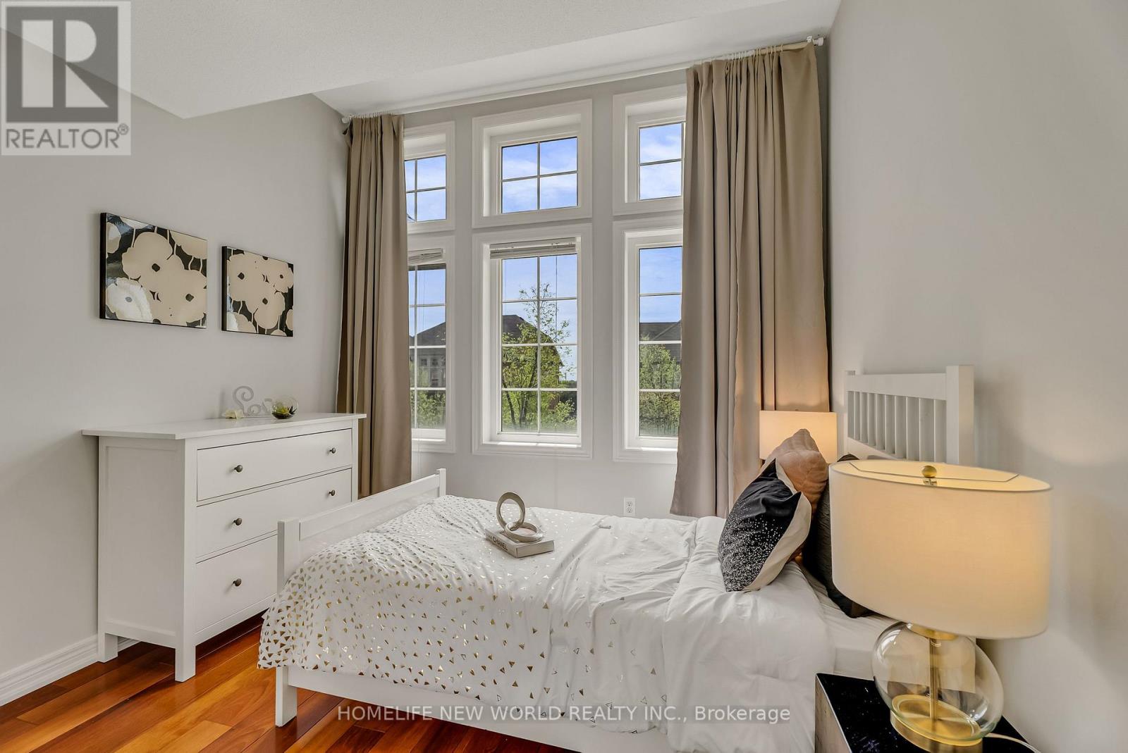92 ESTRELLA CRESCENT S - 38