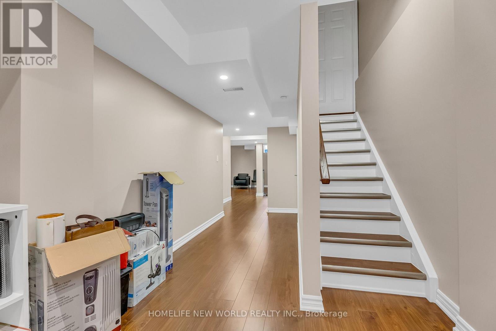 92 ESTRELLA CRESCENT S - 45