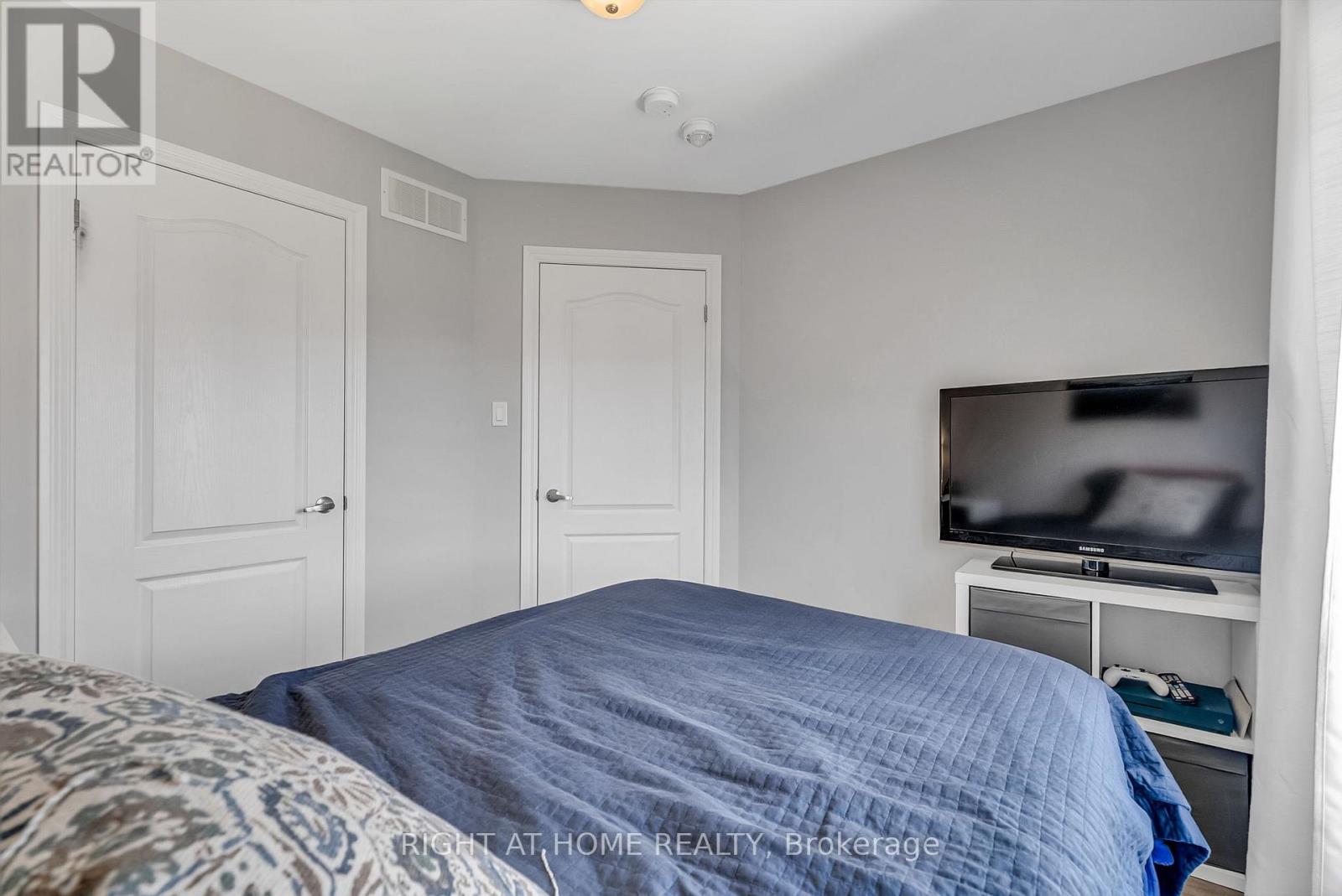 352 MILLER PARK AVENUE - 34