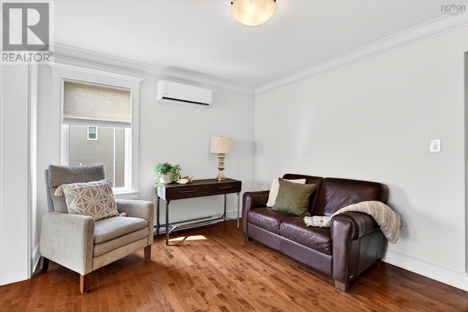 Property 19 of 47 of 50 Avebury Court