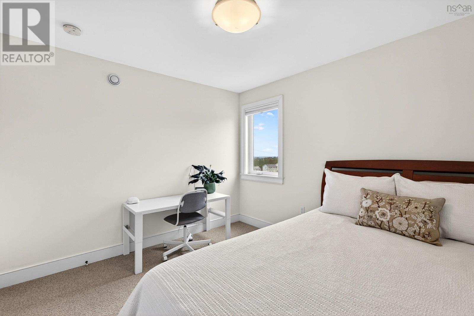 Property 11 of 47 of 50 Avebury Court
