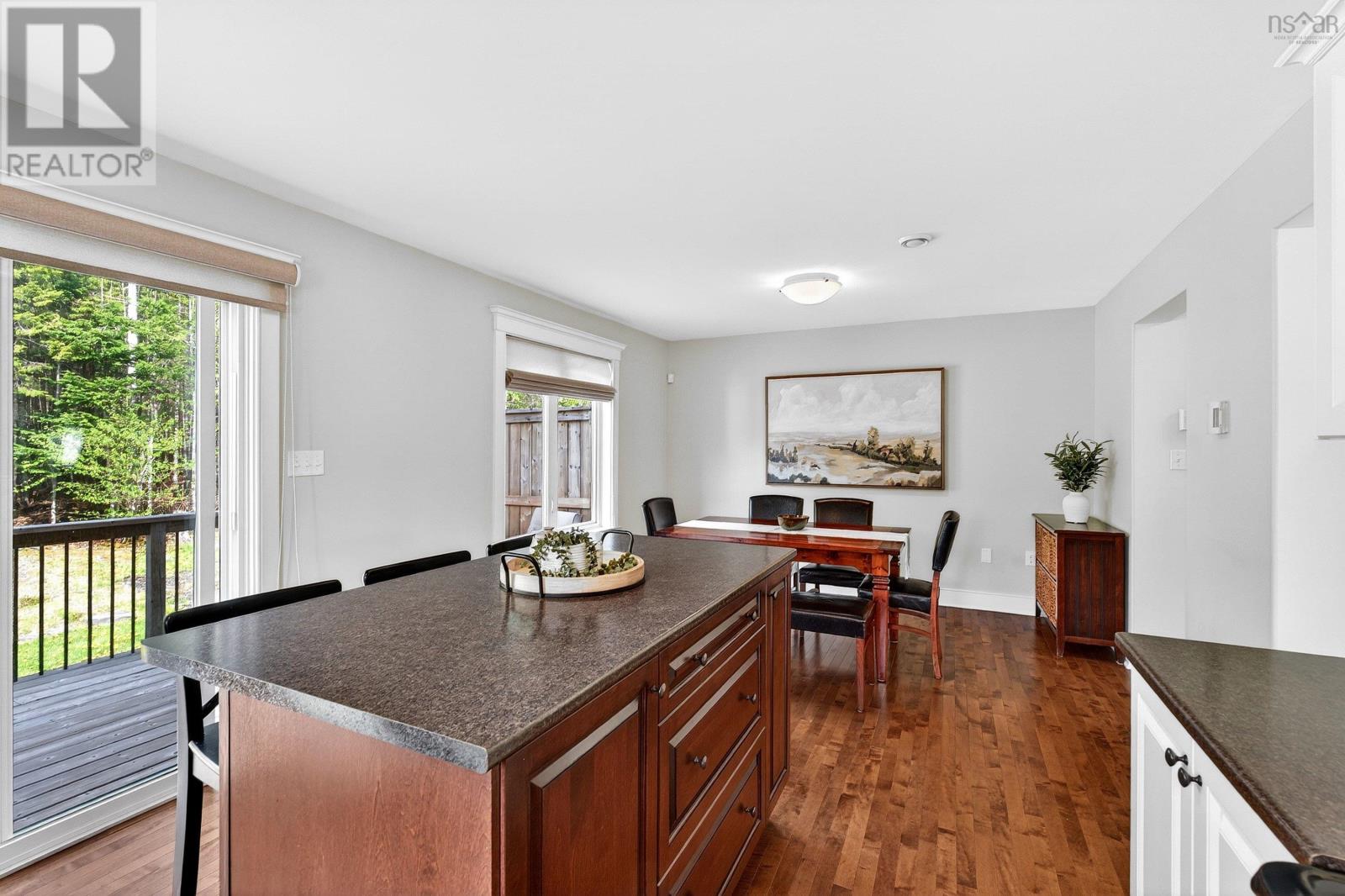 Property 43 of 47 of 50 Avebury Court
