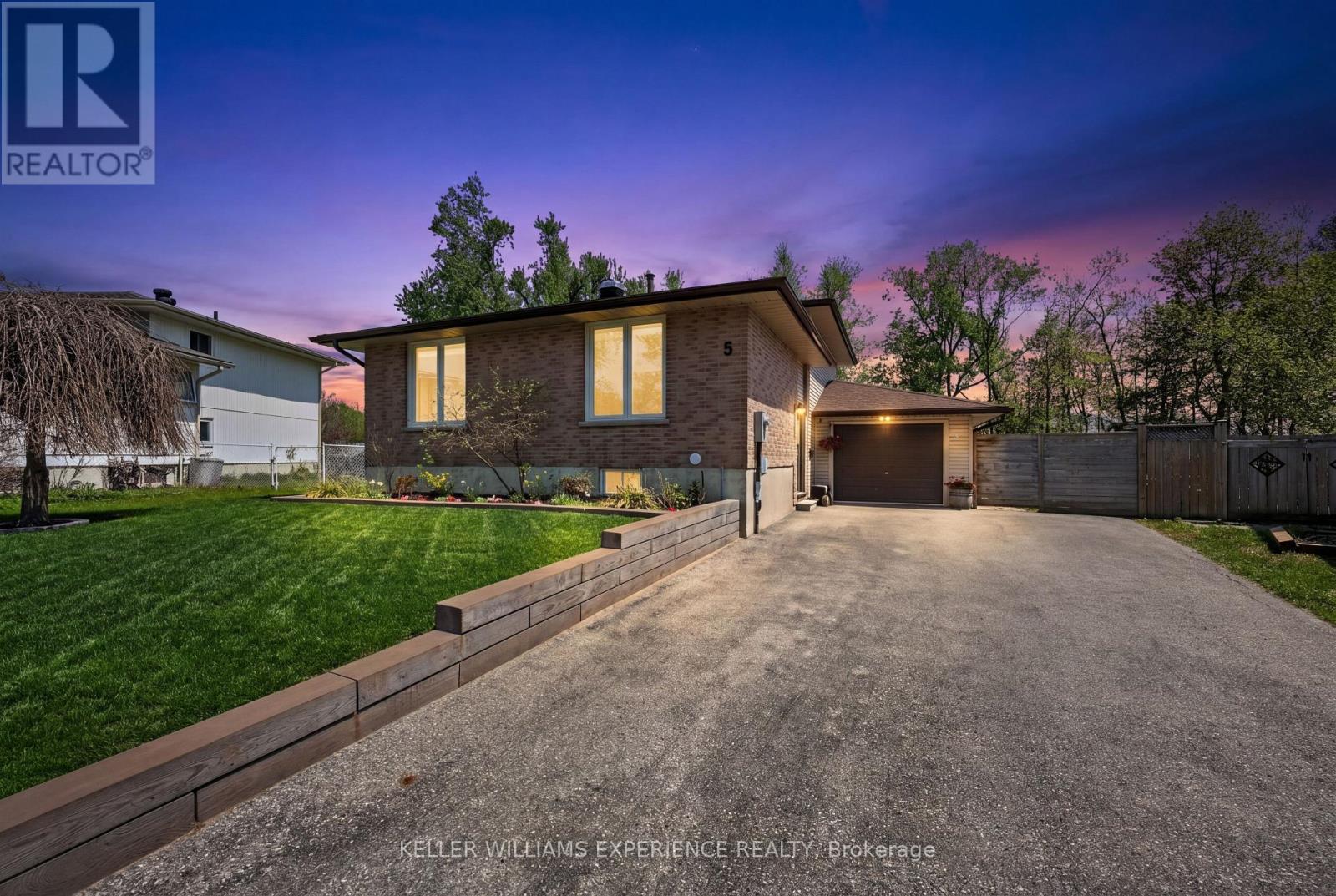 5 ATWOOD COURT - 2