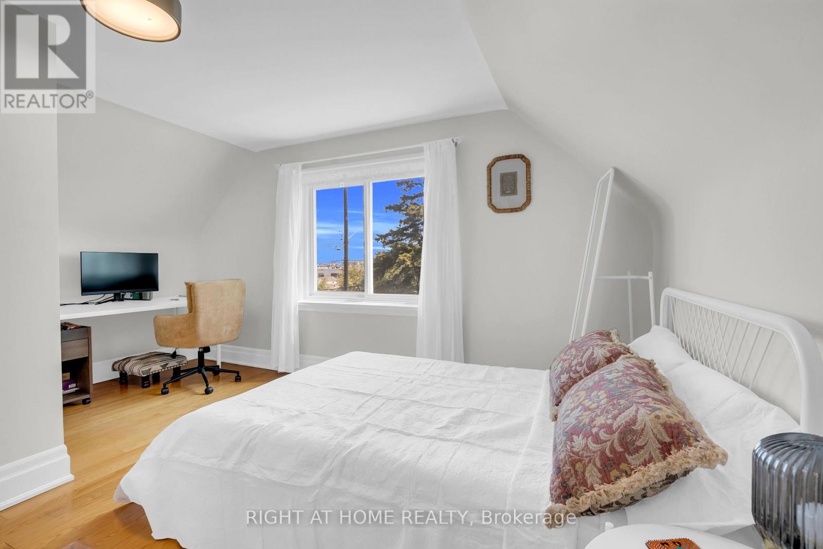 15 ALVINSTON ROAD - 29