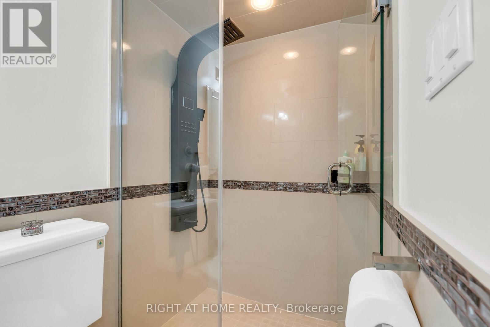 15 ALVINSTON ROAD - 40