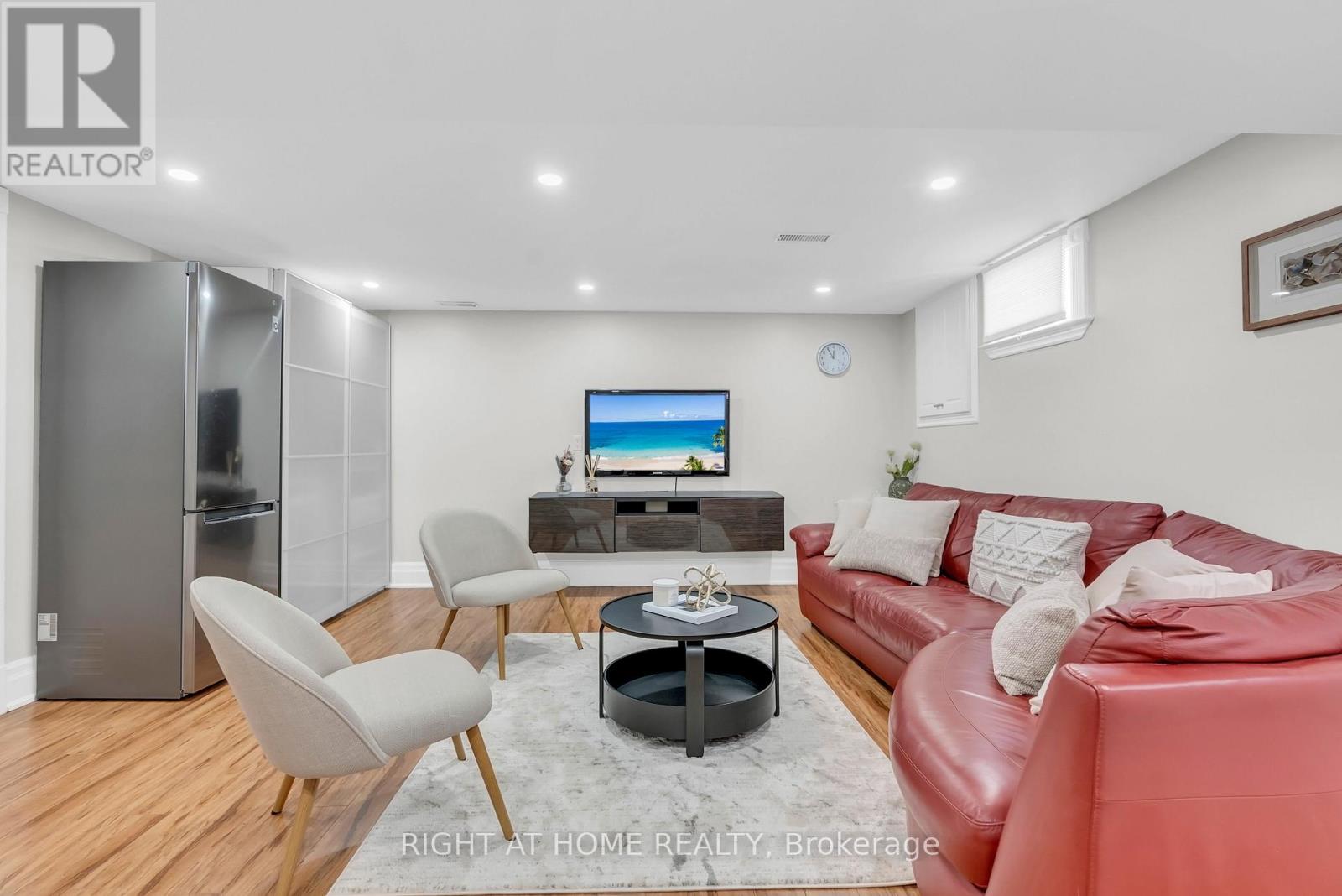 15 ALVINSTON ROAD - 36