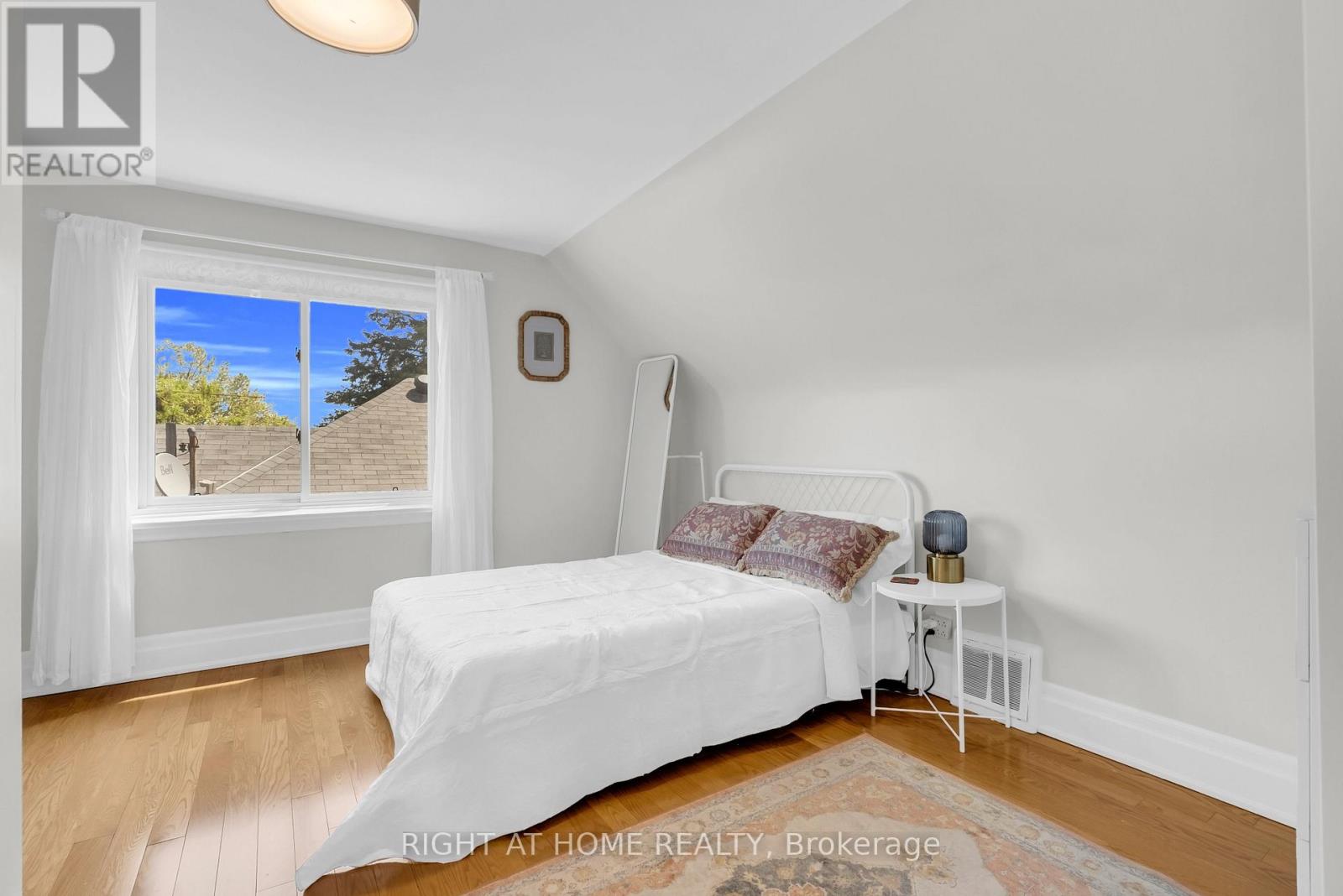 15 ALVINSTON ROAD - 28