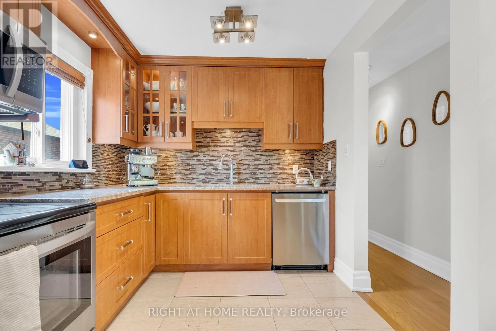 15 ALVINSTON ROAD - 19
