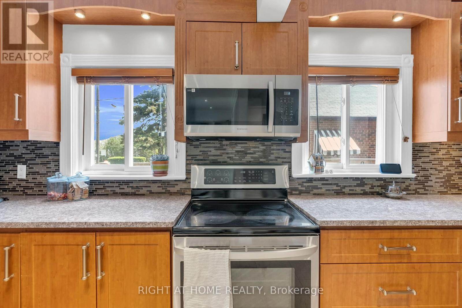 15 ALVINSTON ROAD - 20