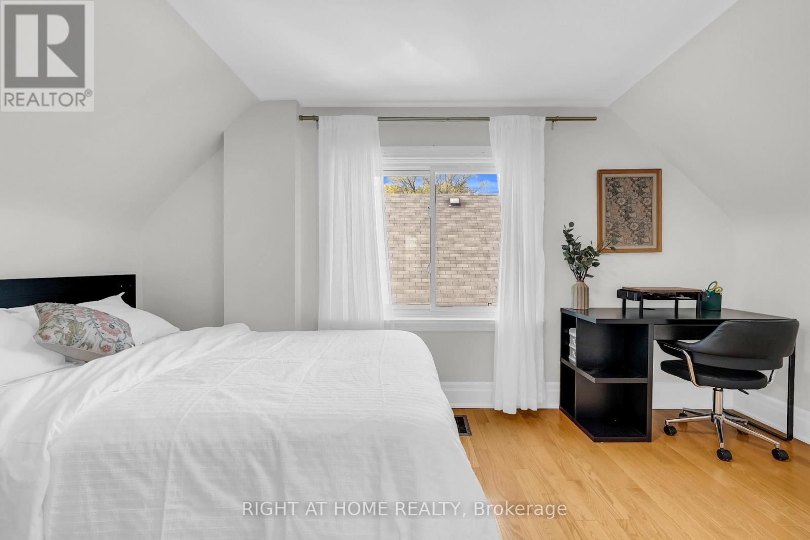 15 ALVINSTON ROAD - 31
