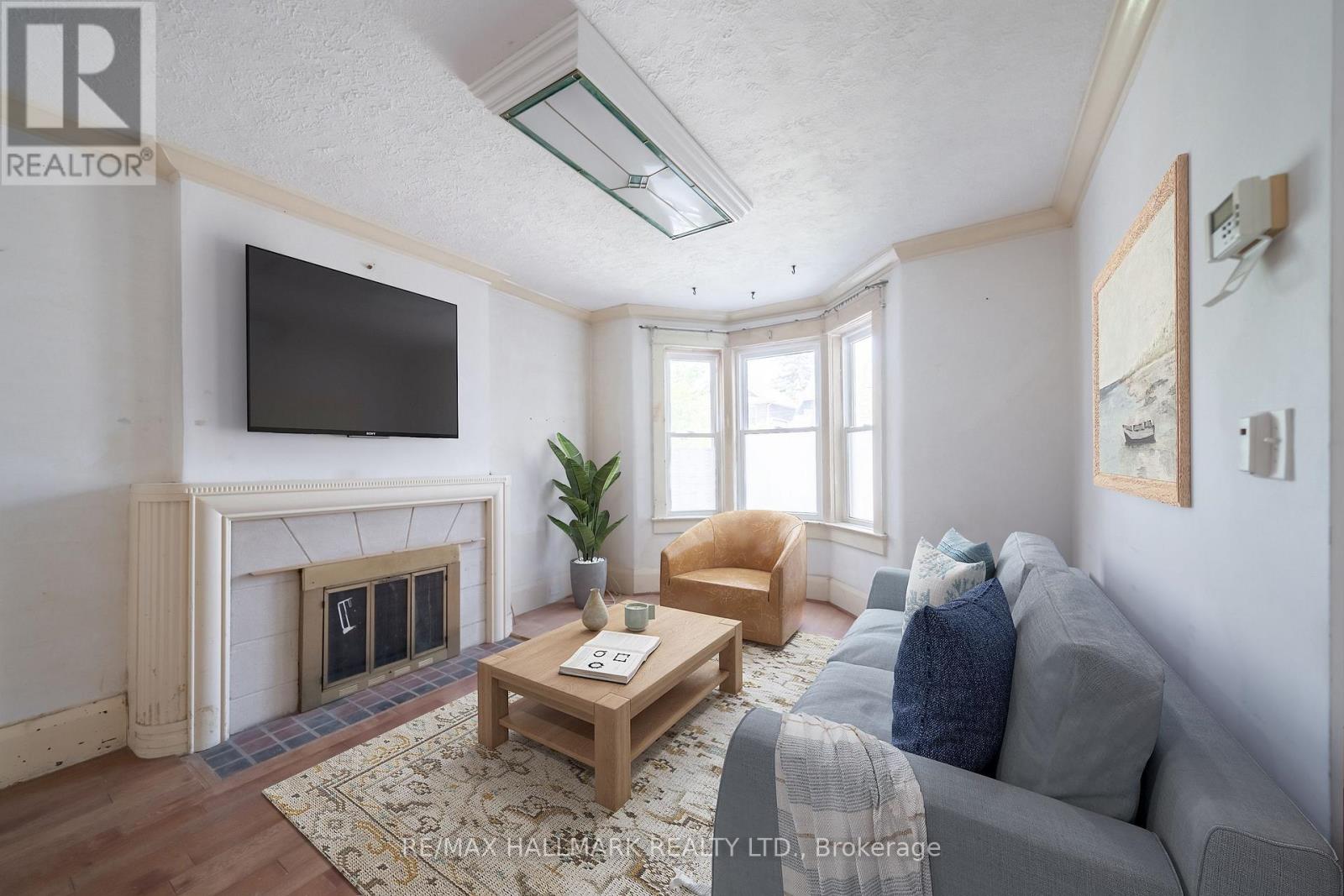 31 GATES AVENUE - 5