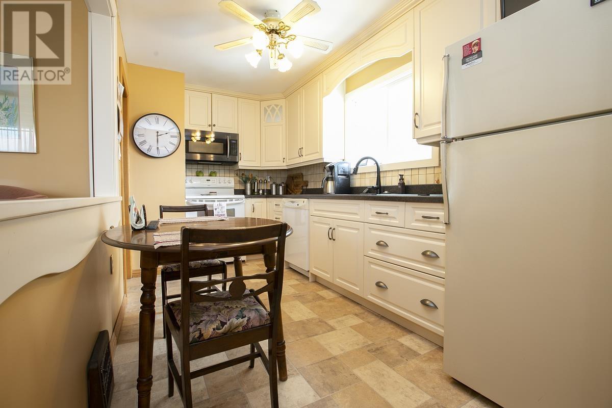 63 Weldon AVE, Sault Ste. Marie, Ontario, P6B3C5 — Photo 38