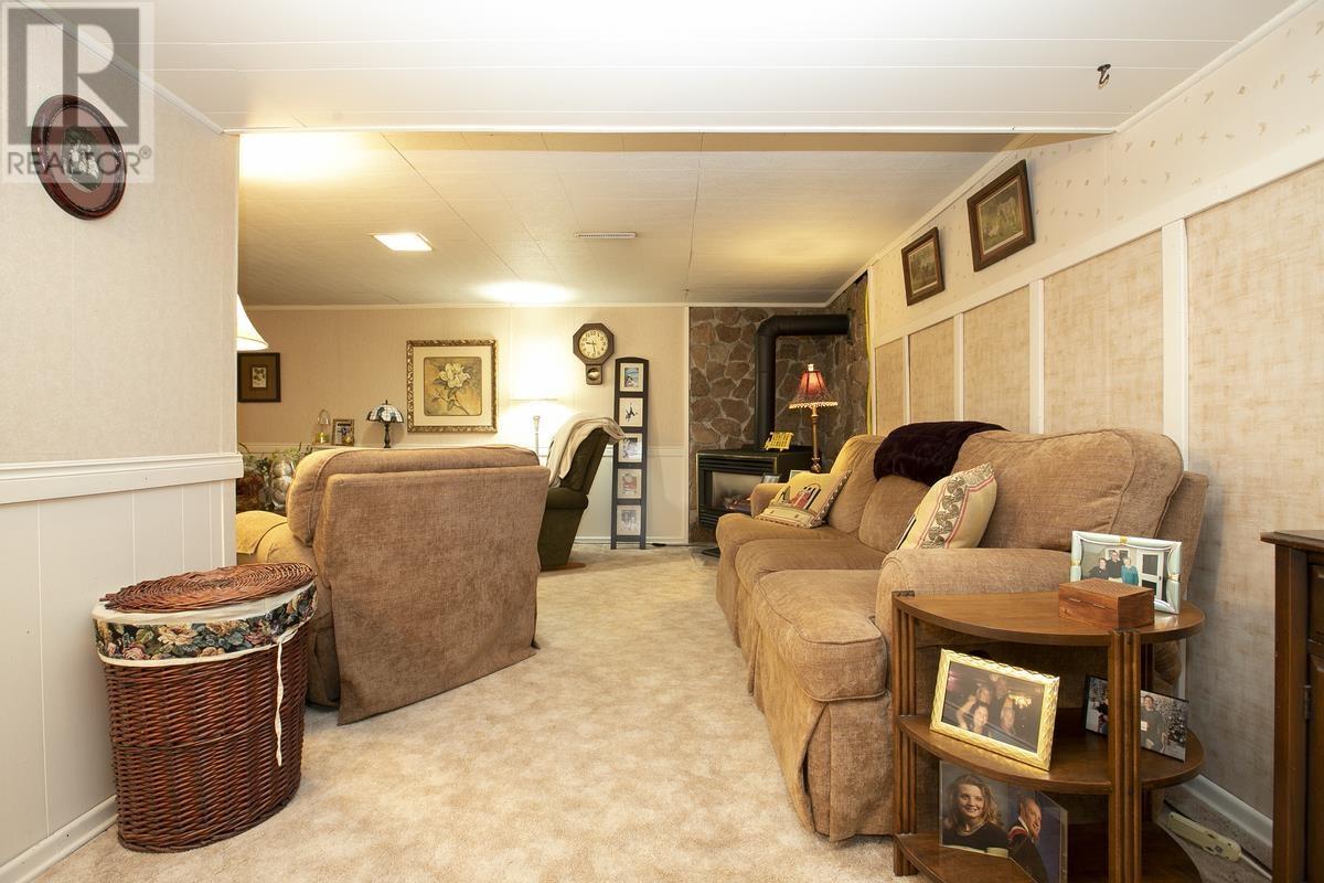 63 Weldon AVE, Sault Ste. Marie, Ontario, P6B3C5 — Photo 5