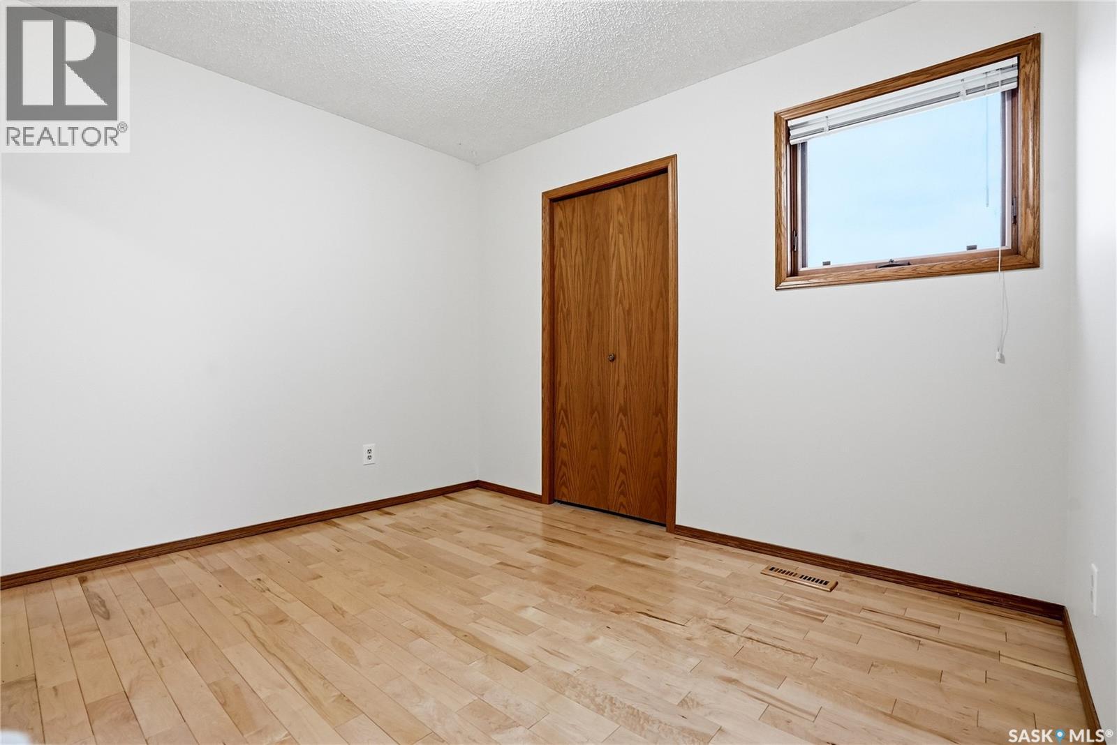 540 Nesslin CRESCENT - 36