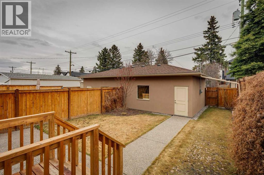 3036 28 Street SW - 24