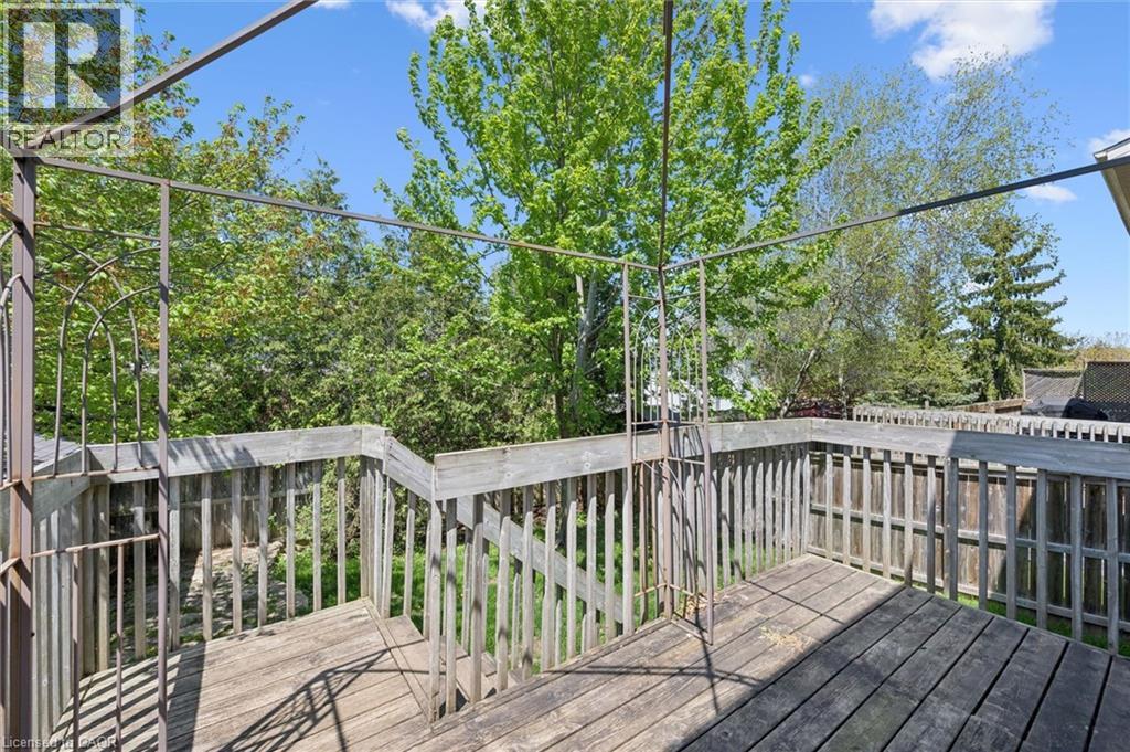 189 MIDDLEBURY Drive, Waterloo, Ontario, N2T2H8 — Photo 11