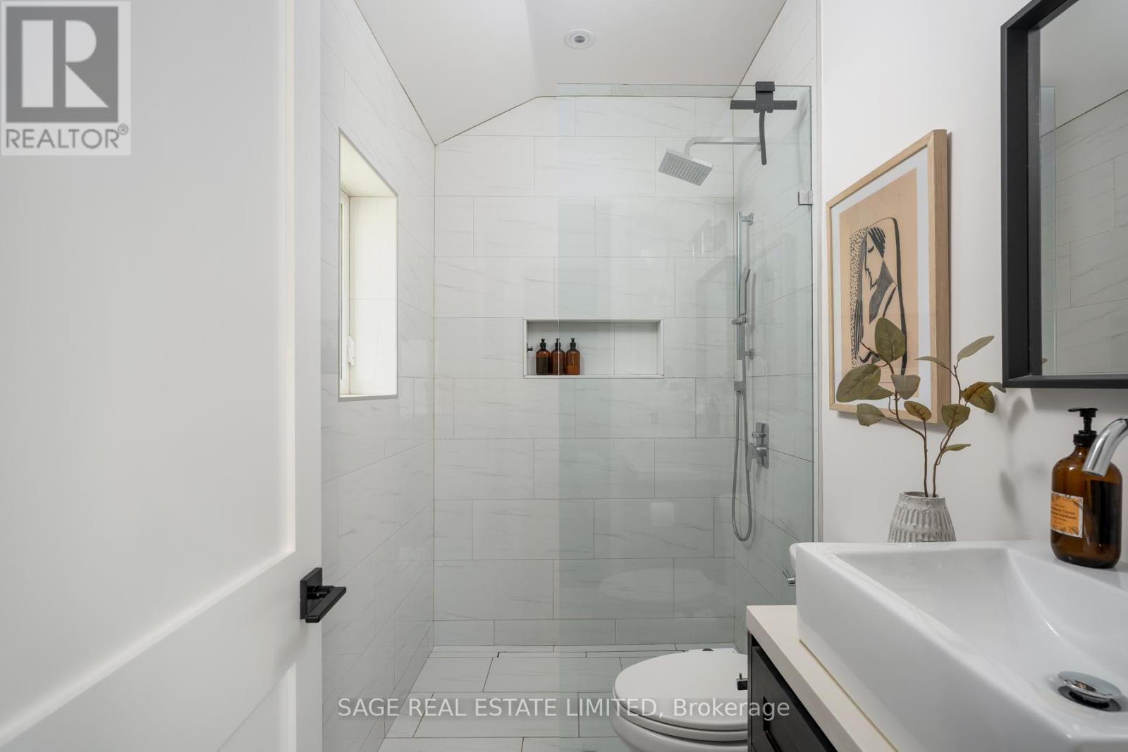 7 RATHGAR AVENUE - 24