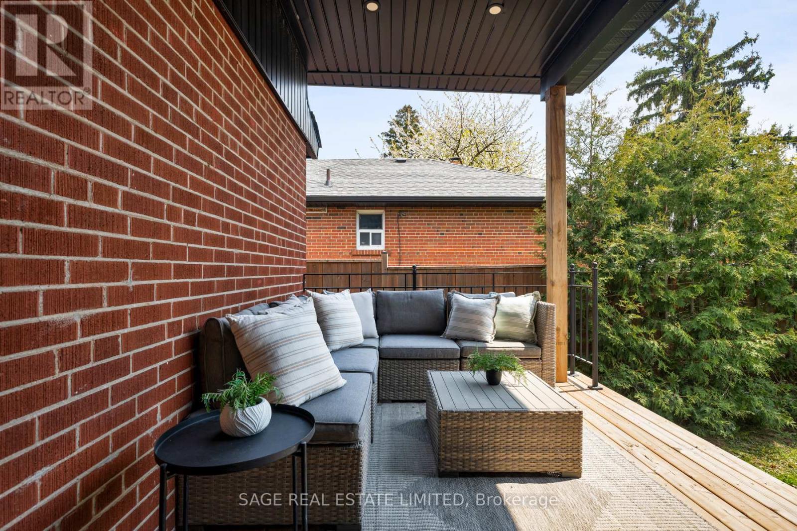 7 RATHGAR AVENUE - 34