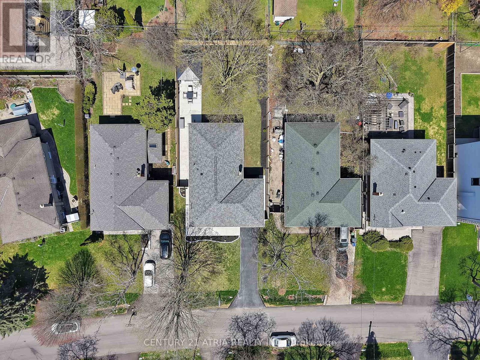 10 DUNROBIN DRIVE - 37