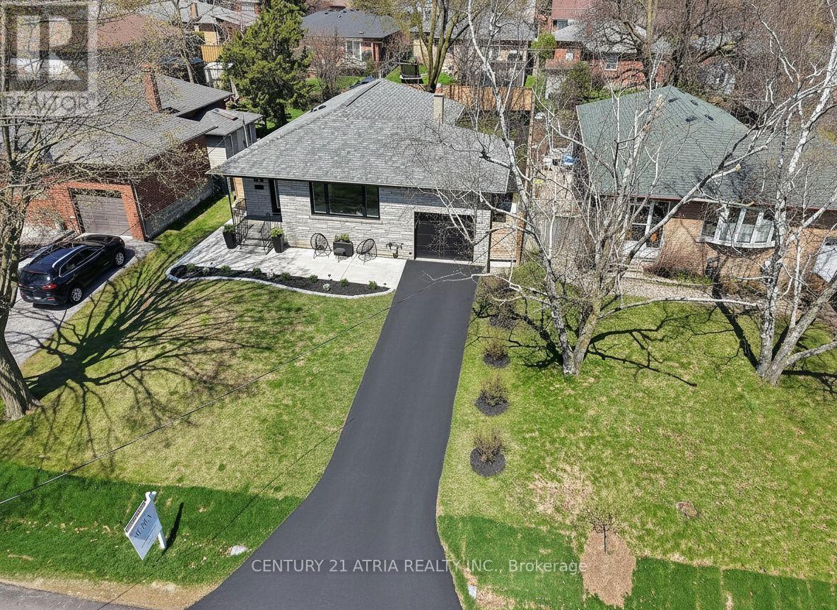 10 DUNROBIN DRIVE - 40