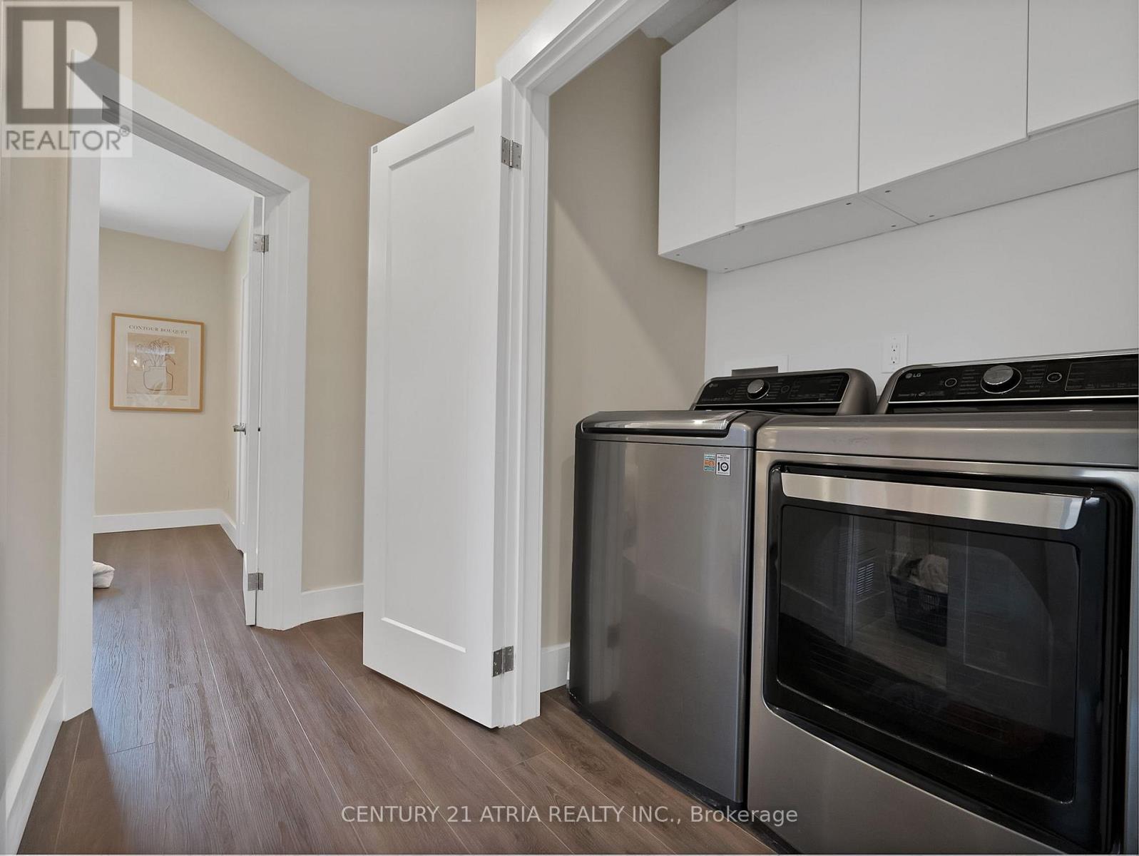 10 DUNROBIN DRIVE - 7