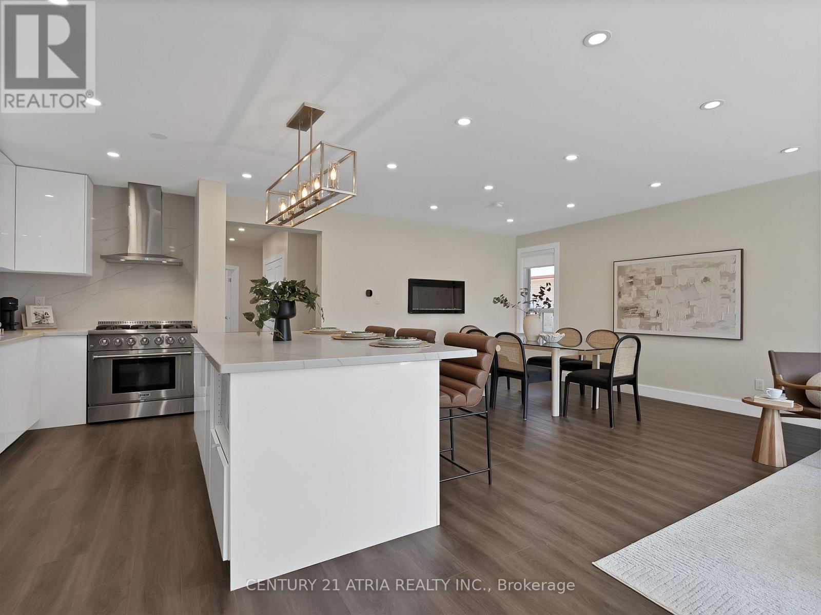 10 DUNROBIN DRIVE - 8