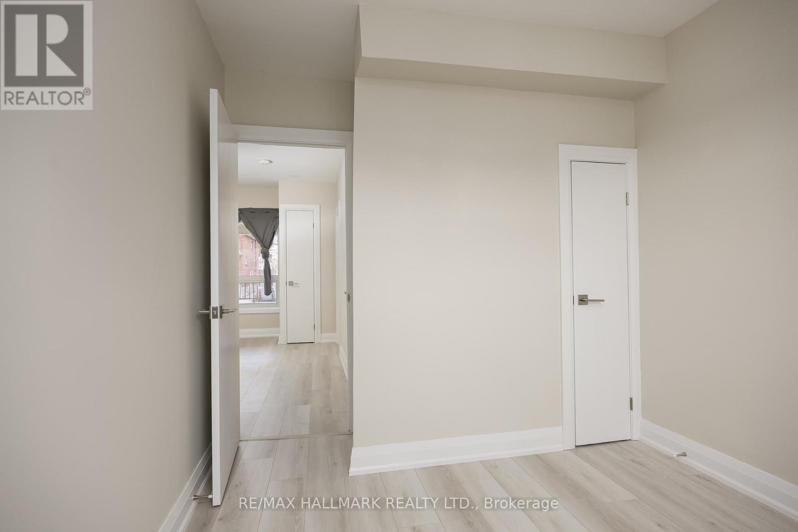 196 LIVINGSTONE AVENUE - 17