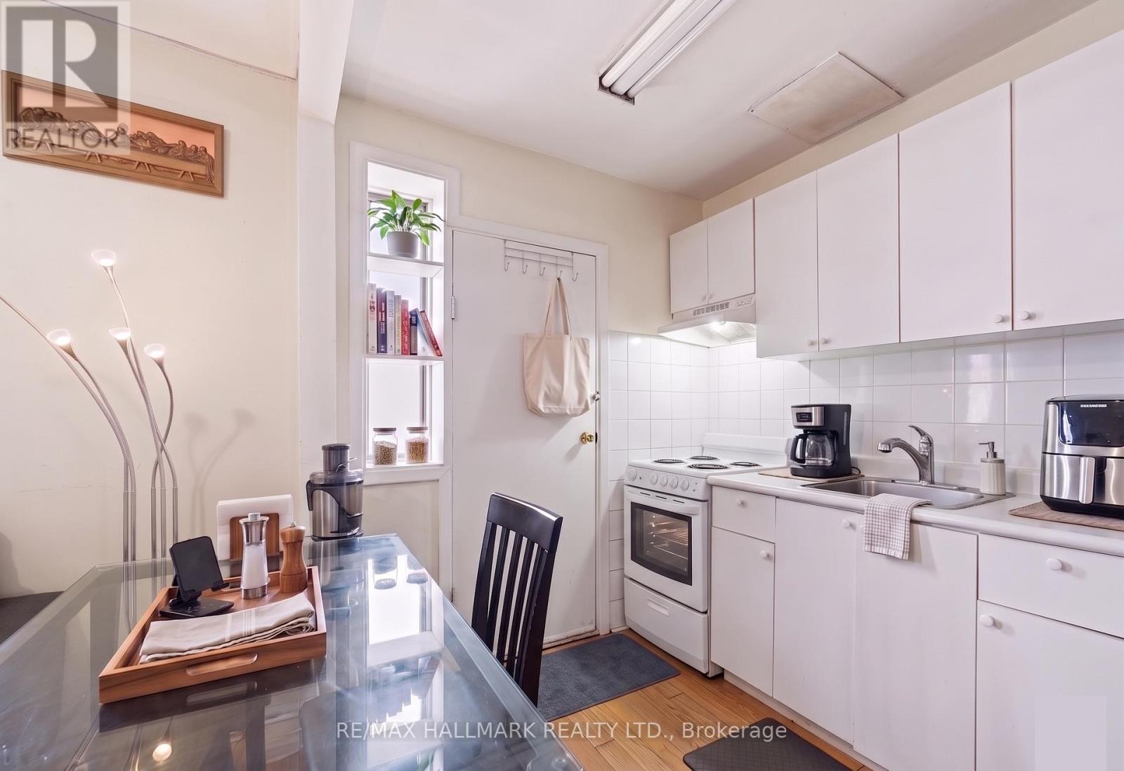 196 LIVINGSTONE AVENUE - 20