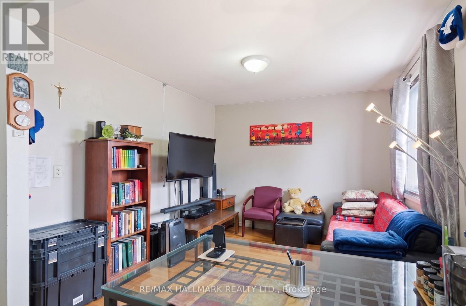 196 LIVINGSTONE AVENUE - 22