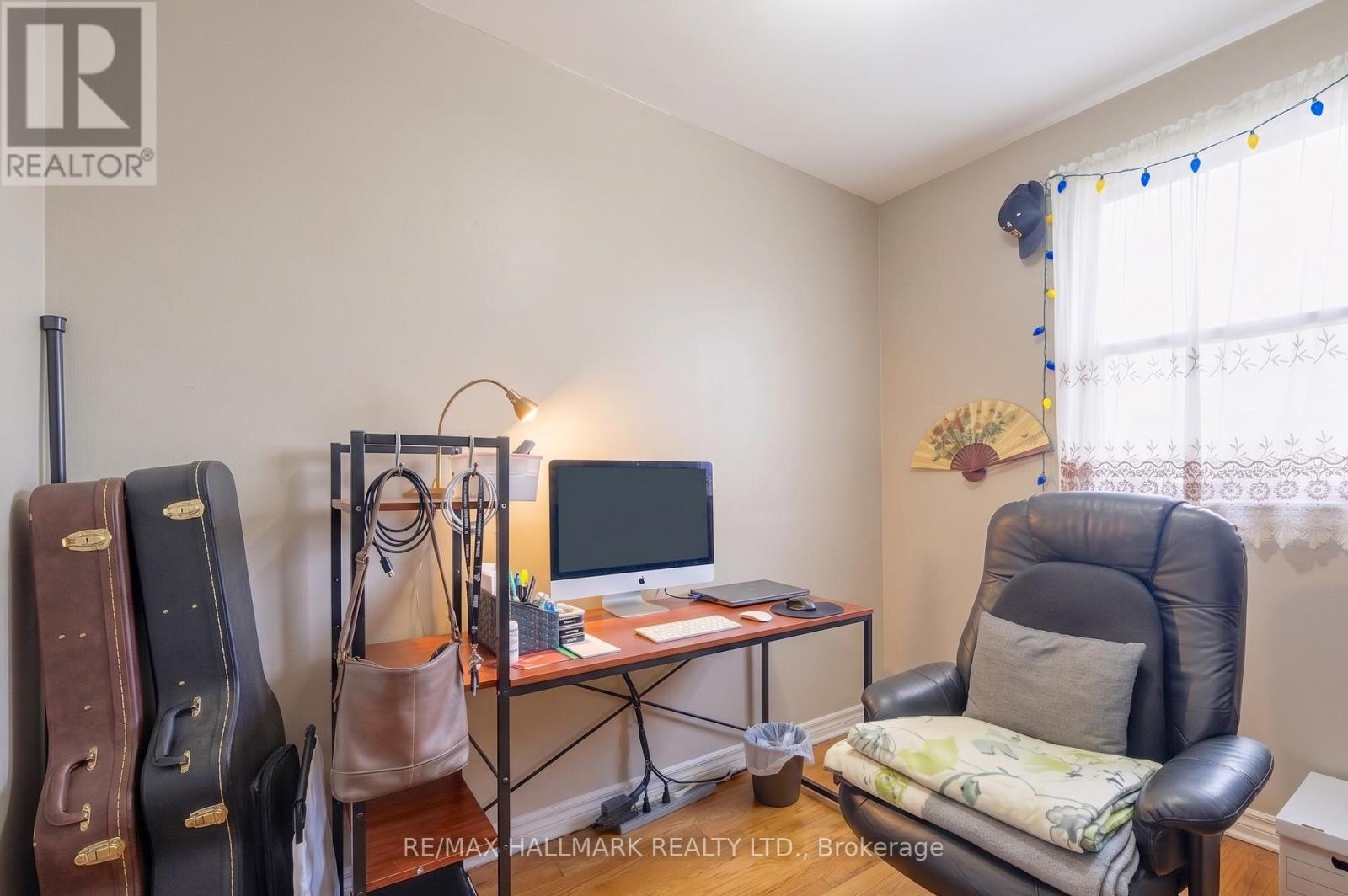 196 LIVINGSTONE AVENUE - 26