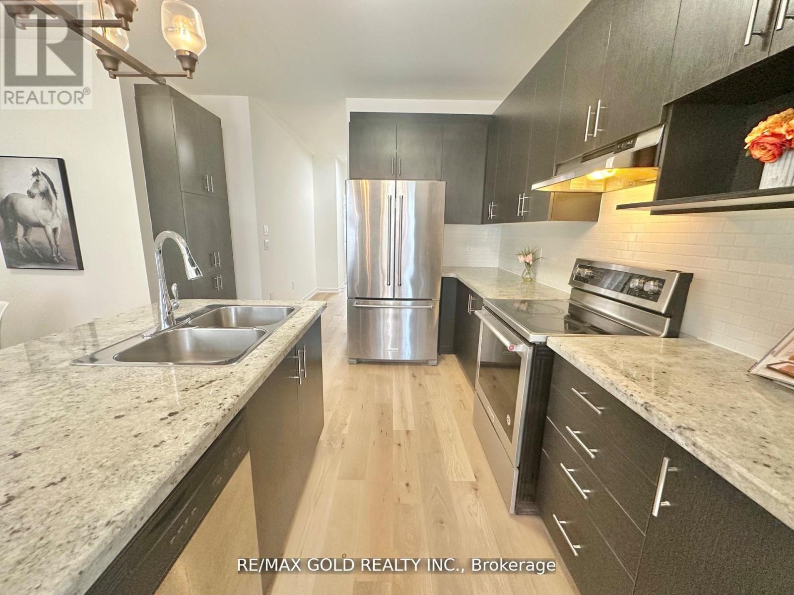 111 HUGUENOT ROAD - 22