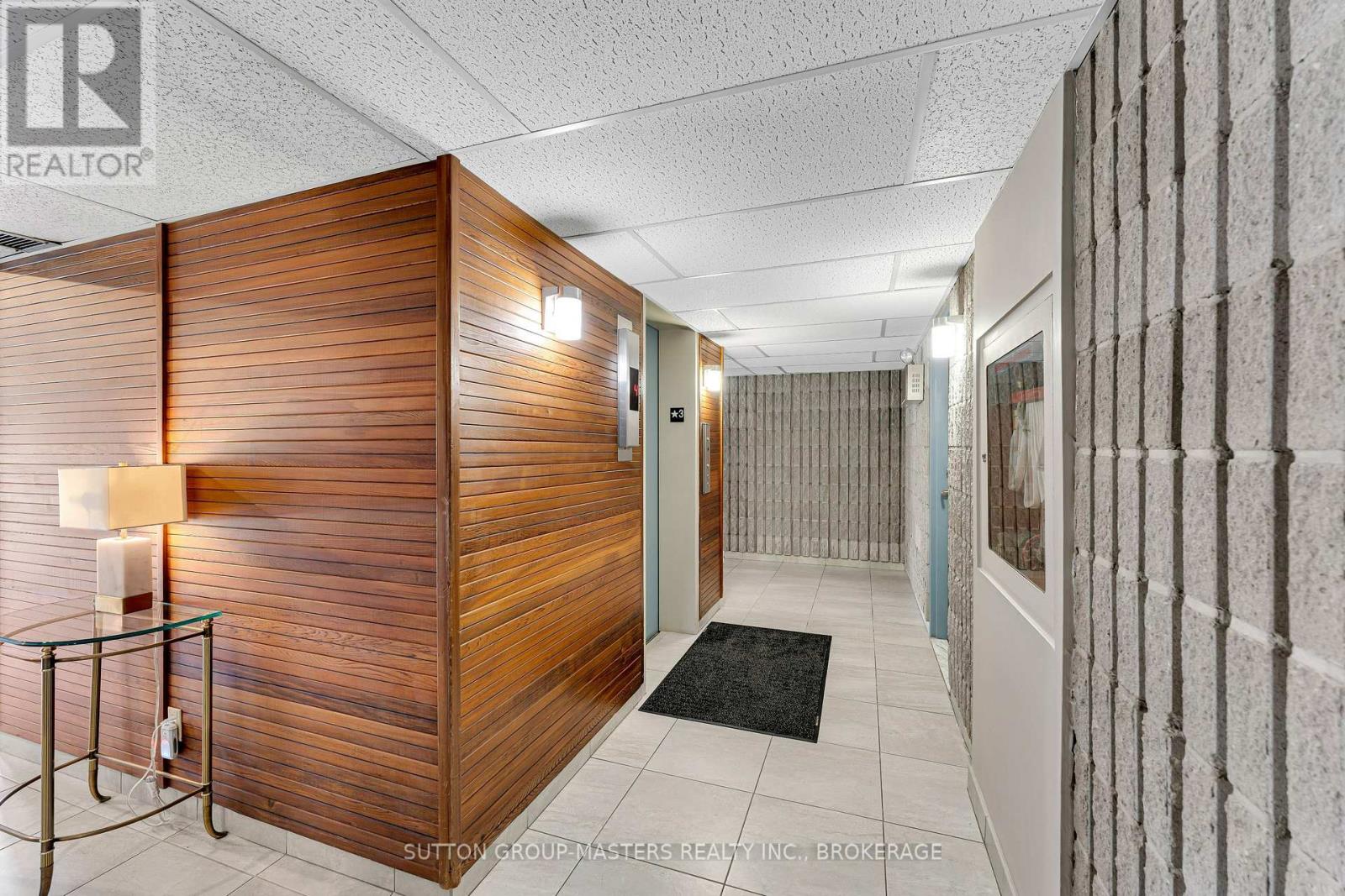 #302 610 WILLIAM STREET SOUTH - 13