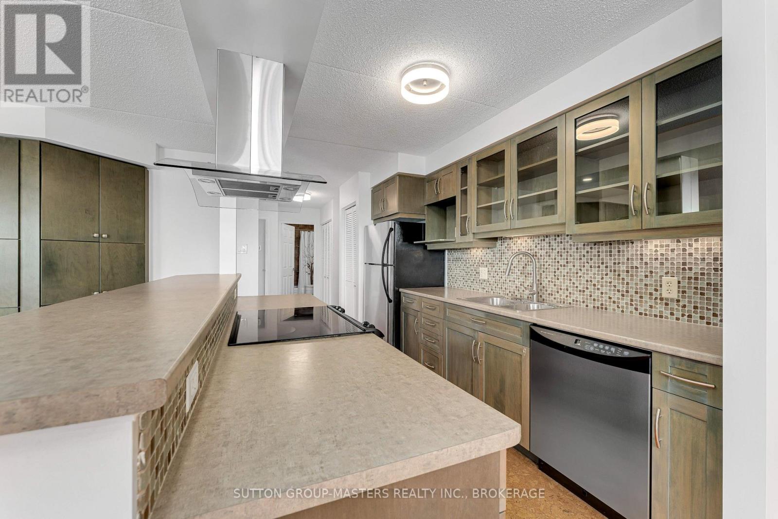 #302 610 WILLIAM STREET SOUTH - 19