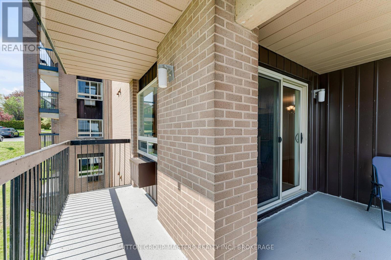 #302 610 WILLIAM STREET SOUTH - 38