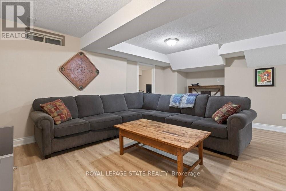 #101 100 BEDDOE DRIVE - Image 37